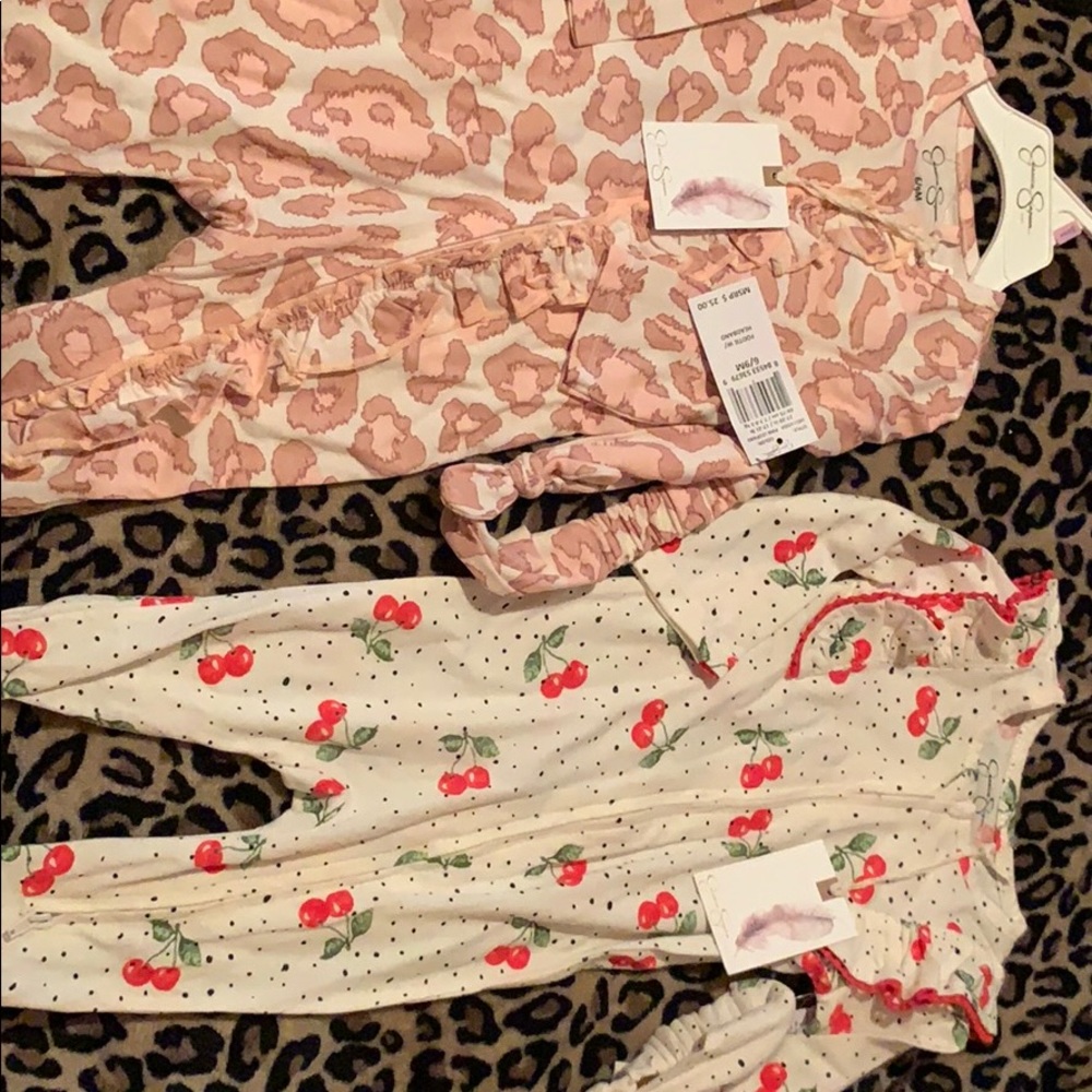 Jessica Simpson sleepers 6/9 months